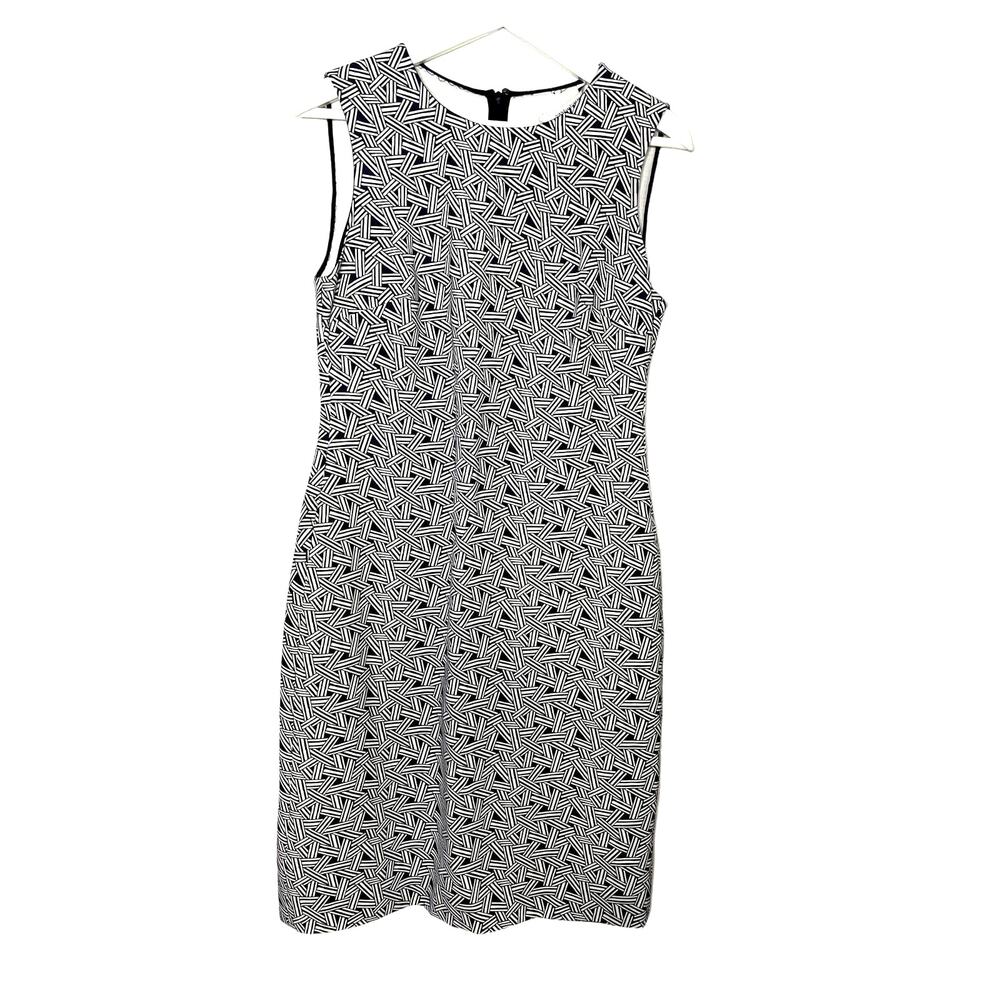 Diane Von Furstenburg "Regenna" White and Blue Print Sleeveless Dress SZ 10